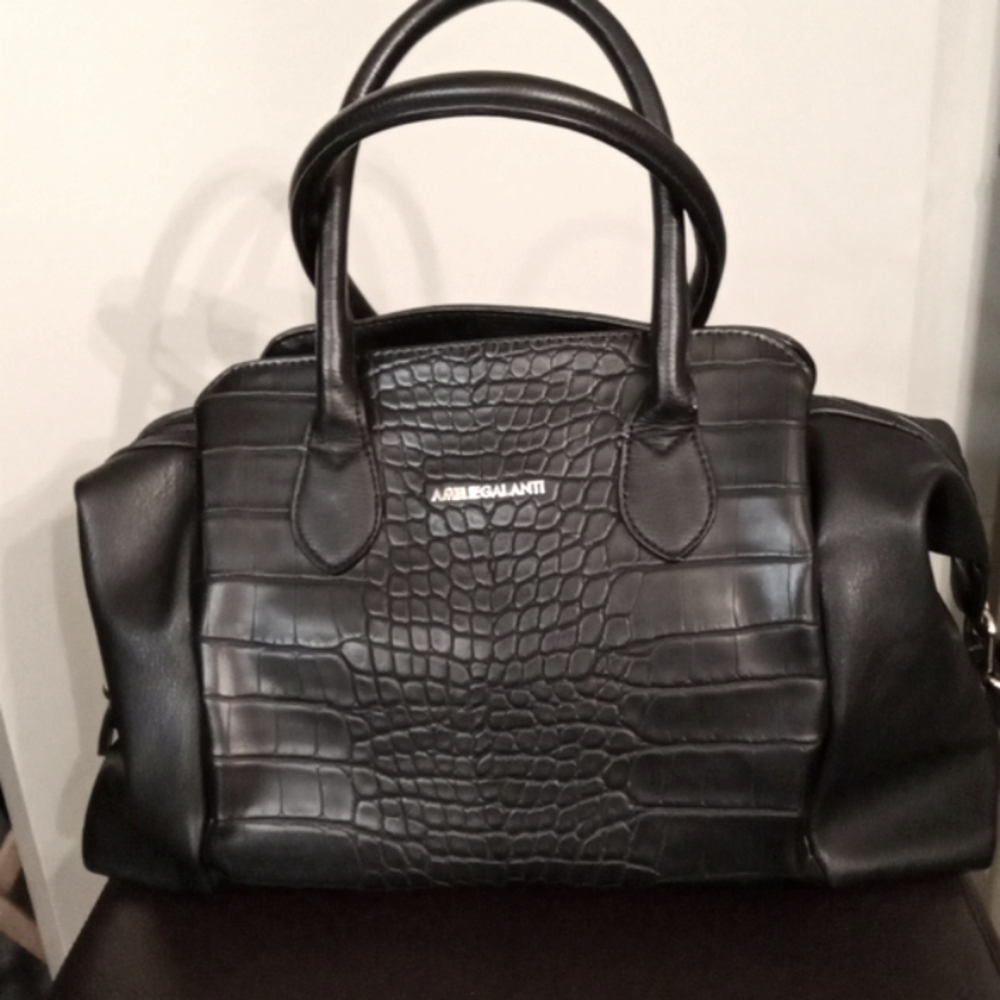 AMELIE GALANTI LEATHER BAG |